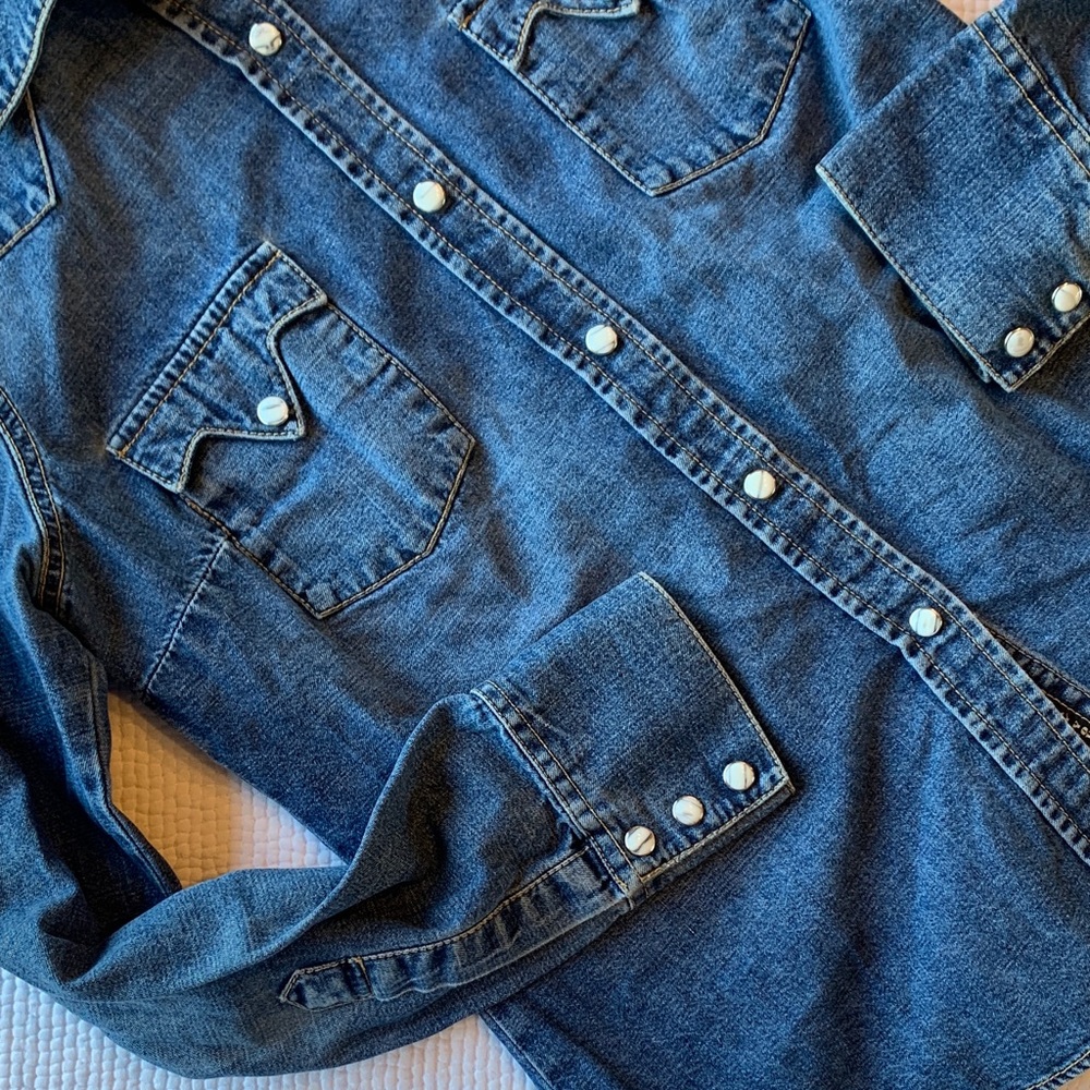 Lucky Brand Blue Denim Shirt with Snap Close - Picture 14 of 16